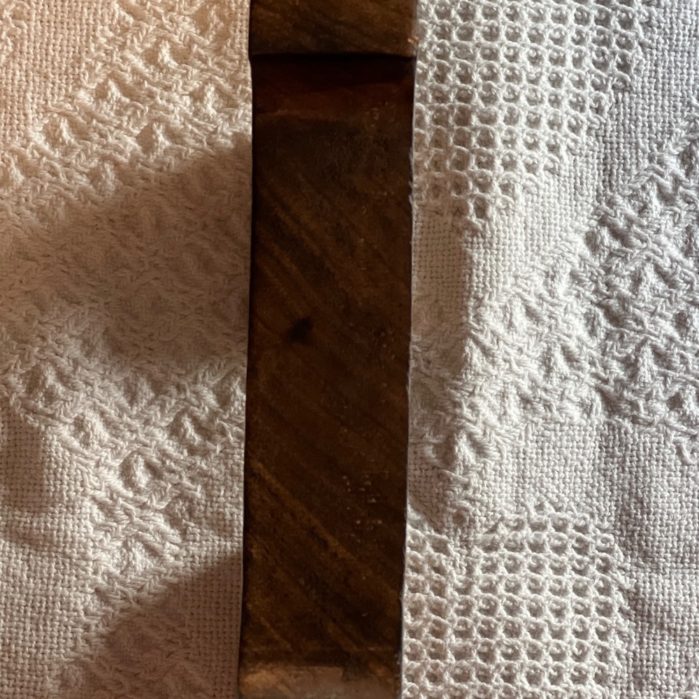 Solid Wood Decorative letter "E" - Picture 3 of 4